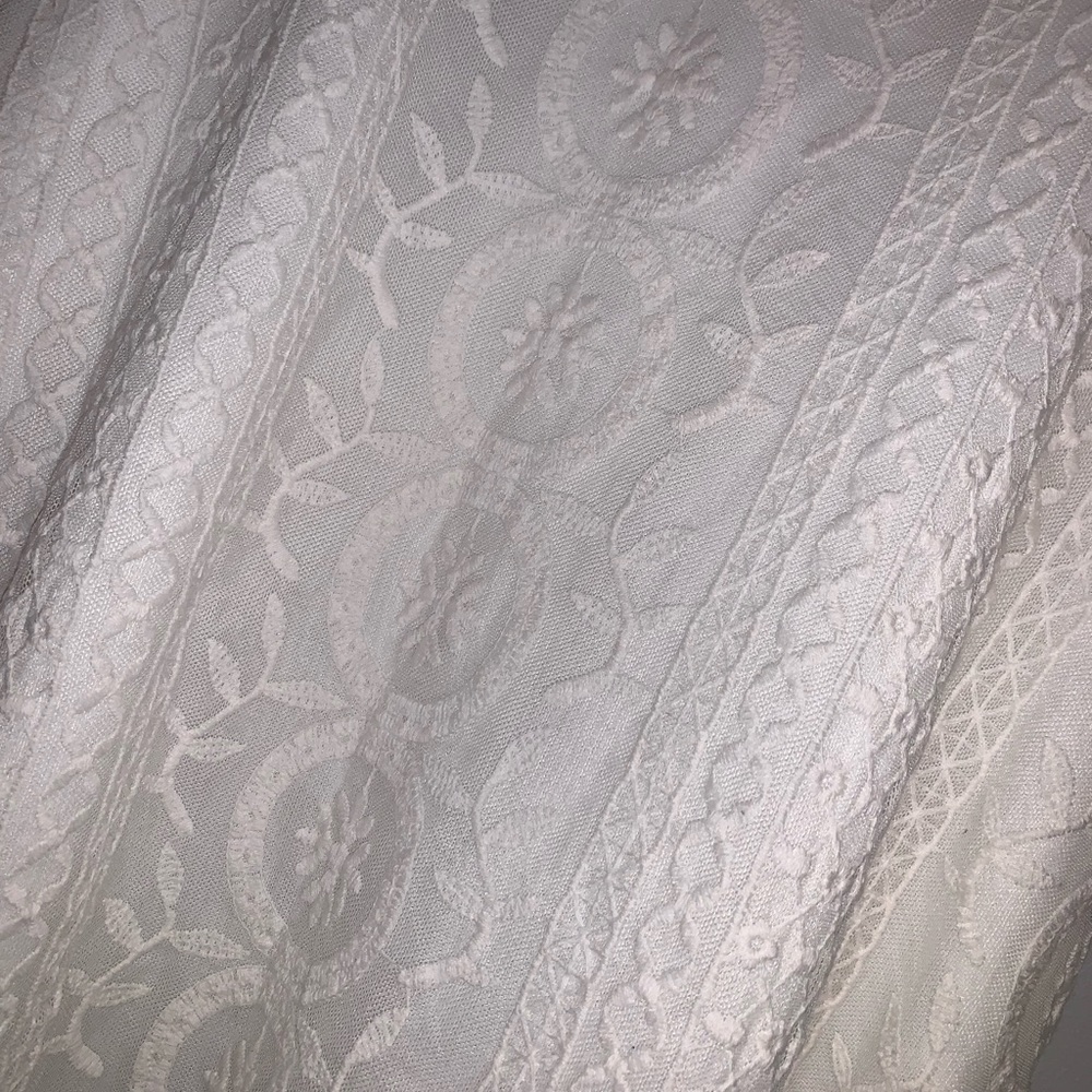 WHITE LACE SUNDRESS - Picture 2 of 4